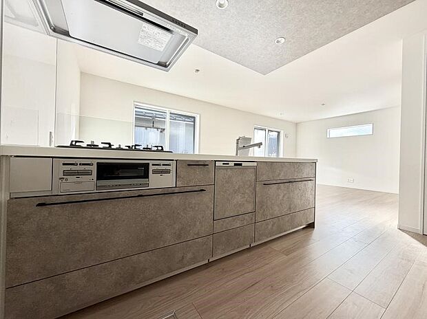 ■シンプルで機能的、毎日使いやすいキッチン