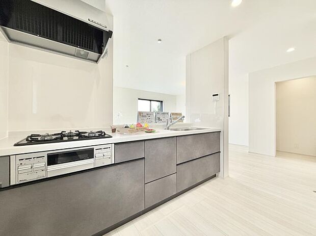 ■シンプルで機能的、毎日使いやすいキッチン