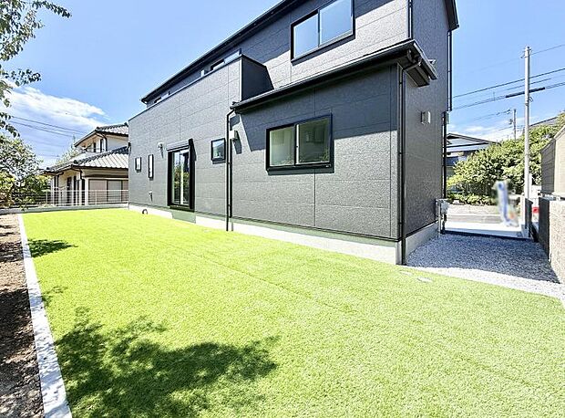 ■暮らしに潤いを与える、緑が取り入れられた住まいです