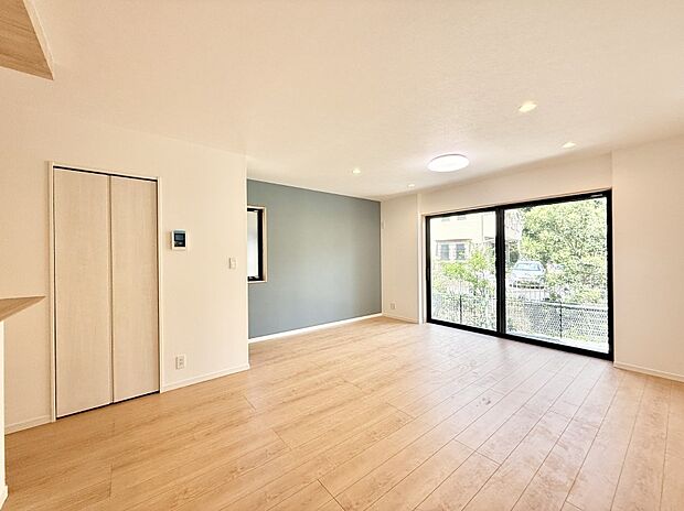 【リビングダイニング】■お気に入りの場所で、のんびりとした時間を