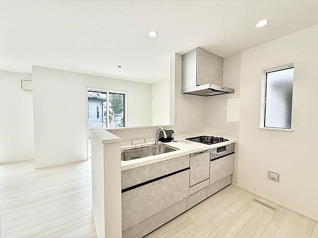 【ダイニングキッチン】■キレイに片付く、使いやすいキッチン