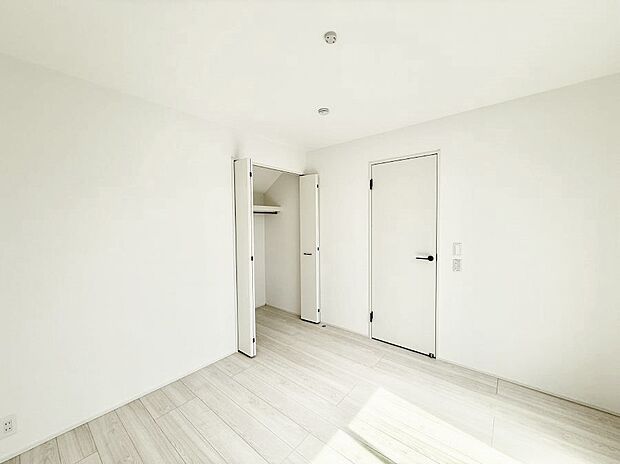 【寝室】■快適な環境で、日常の疲れを癒せる空間