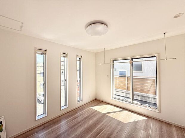 【子供部屋】■仕事や勉強のスペースに使うことで、集中しやすく静かな環境が整います