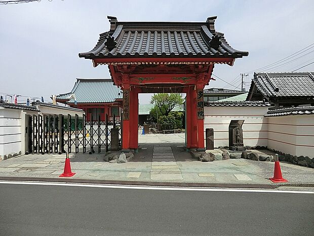 ルンビニ幼稚園(約700m・徒歩9分)
