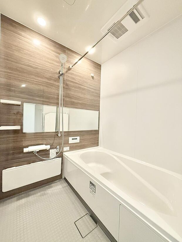 【浴室】■リラックスできる、穏やかな雰囲気です