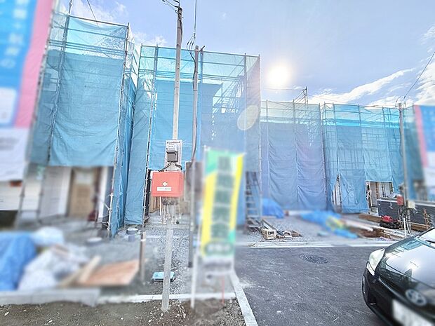 【現地外観写真】■暮らしを彩る充実した設備仕様が備わった住まい