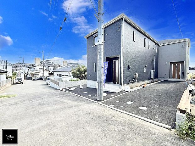 【前面道路含む現地写真】■この道を歩けば、毎日が少し特別になる