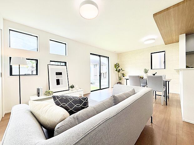 【ダイニング】■何気ない毎日を特別にする、癒しの空間