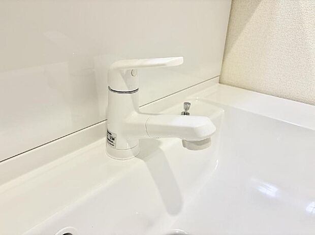 【ハンドシャワー付洗面台】■手洗いや顔を洗う時も快適に使える便利なシャワー