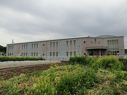 片岡幼稚園 800m(10分)