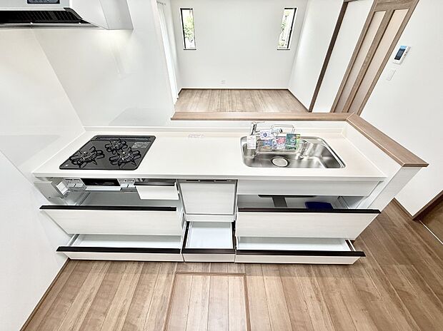 【キッチン】■シンプルで機能的、毎日使いやすいキッチン