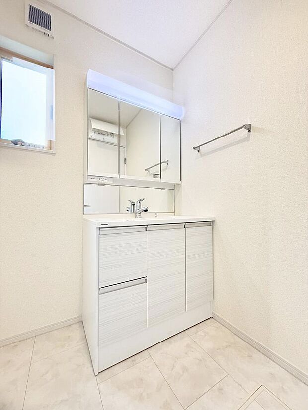 【洗面台・洗面所】■清潔感があり、気持ちよく使えます