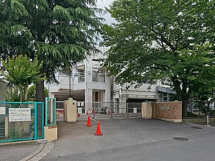 横浜市立初音が丘小学校 1440m(18分)