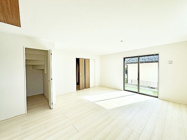 【ダイニング】■ふとした瞬間に幸せを感じる、心地よい場所