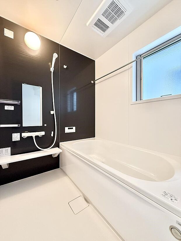 【浴室】■家族みんなが気持ちよく使える設計です