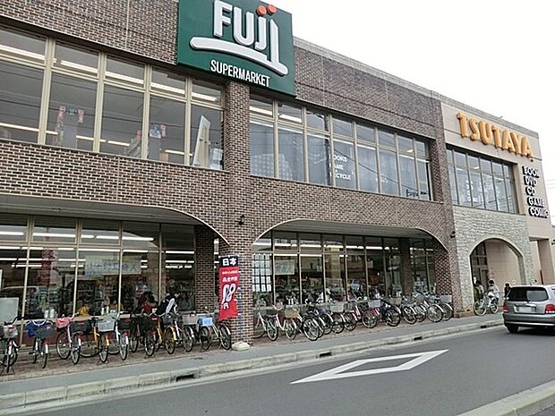 FUJI寒川店(約1,800m・徒歩23分)