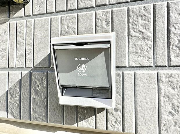 【EV電源】■自宅で簡単に充電でき、エコなカーライフをサポート