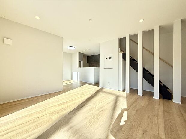 【ダイニング】■自然と心がほどける、リラックスできる場所