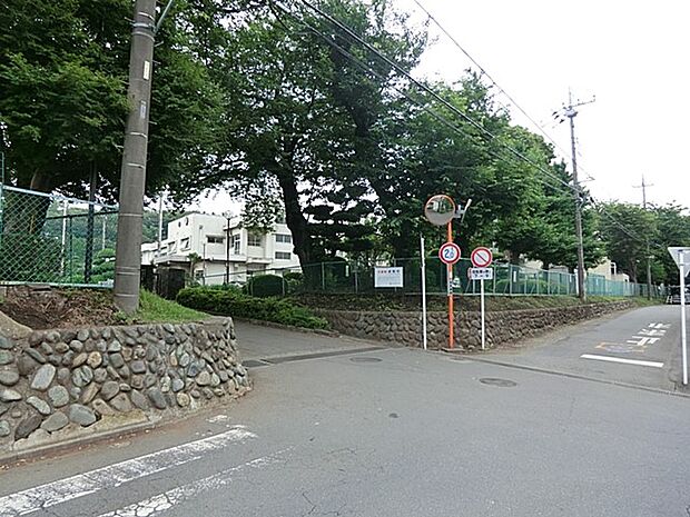 相模原市立相陽中学校（約2,200m・徒歩28分）