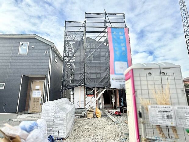 【現地外観写真】■暮らしを豊かにする充実した仕様設備で快適に