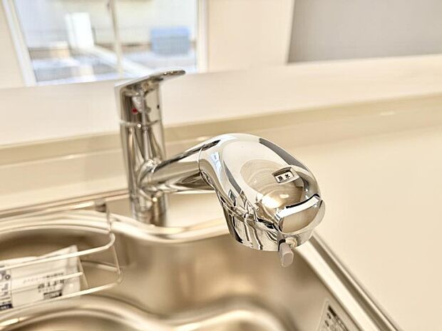 【浄水器】■清潔でおいしい水を手軽に供給してくれます