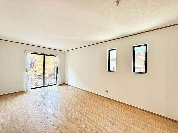 【リビング】■光と風を感じる、リラックスできる空間