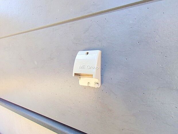 【屋外コンセント】■屋外に電源コンセントがあれば、高圧洗浄機で窓や外壁を掃除するなど便利です。