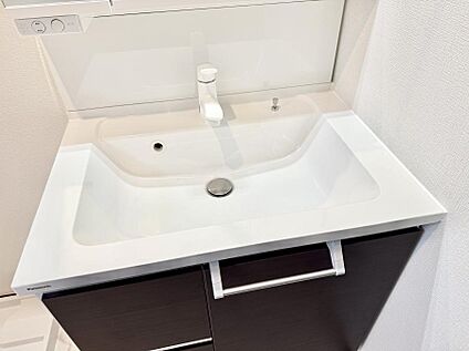 ハンドシャワー付洗面台