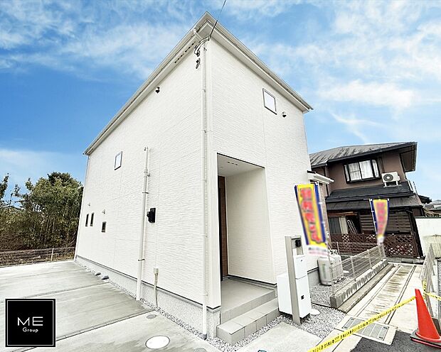 【現地外観写真】■家族みんなが笑顔で過ごせる、安心感のある住まい