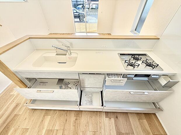 【キッチン】■シンプルで機能的、毎日使いやすいキッチン