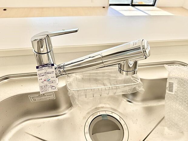 【浄水器】■清潔でおいしい水を手軽に供給してくれます