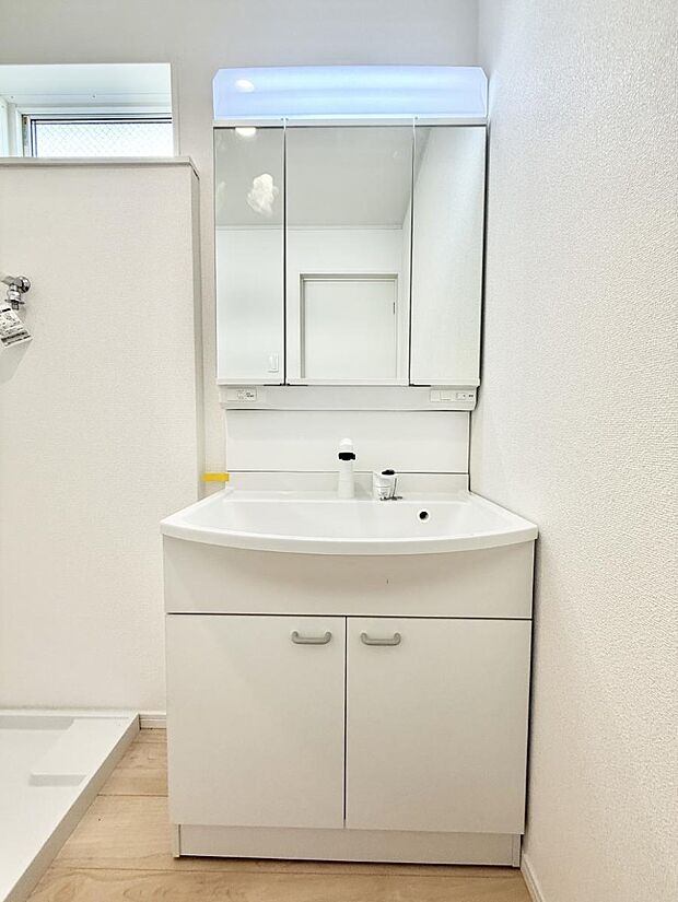 【洗面台・洗面所】■朝の準備がスムーズにできる広さです