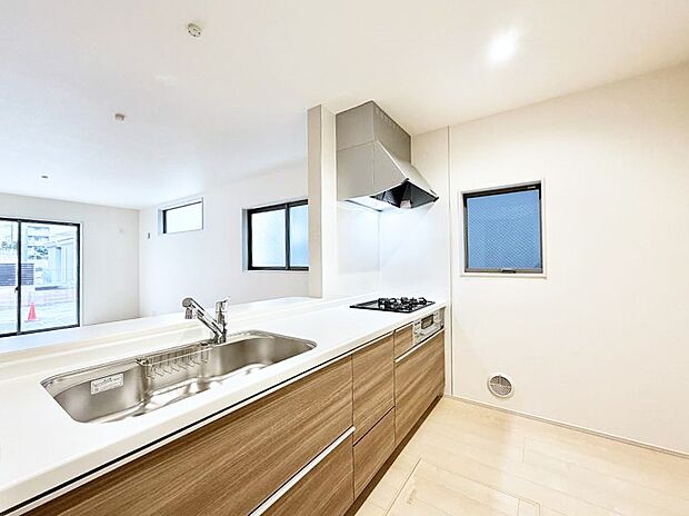 【ダイニングキッチン】■キレイに片付く、使いやすいキッチン