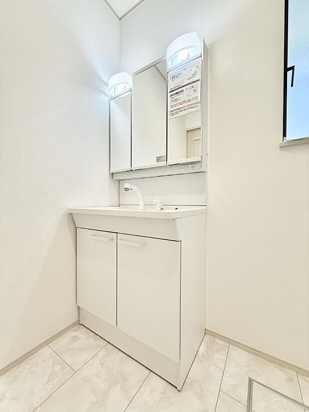 【洗面台・洗面所】■朝の準備がスムーズにできる広さです