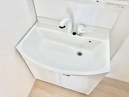 ハンドシャワー付洗面台