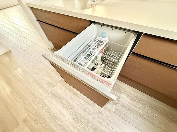 【食洗機】■手間なく洗浄!食器をピカピカに仕上げてくれます