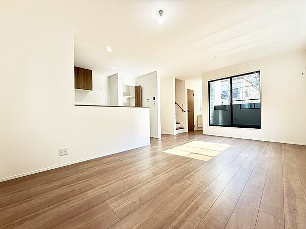 【ダイニング】■ふとした瞬間に幸せを感じる、心地よい場所