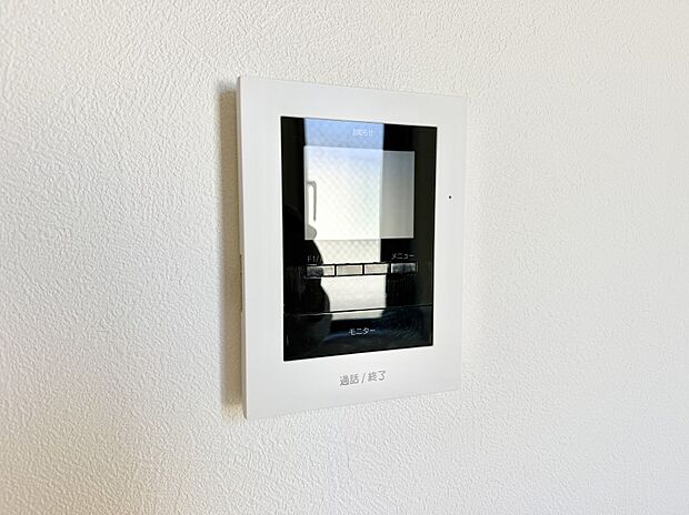 【TVモニター付インターフォン】■画面でしっかり確認でき防犯対策に最適