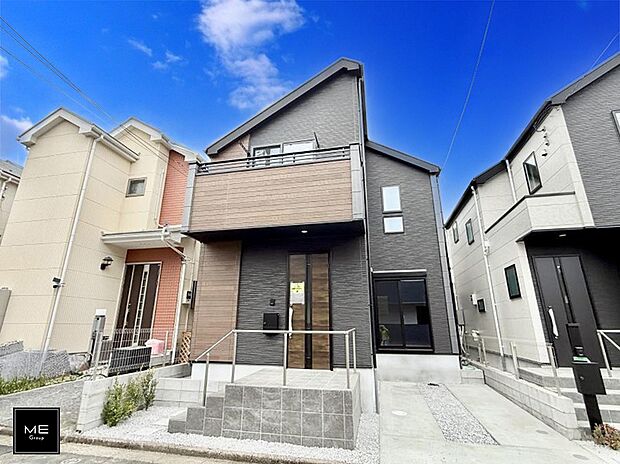 【現地外観写真】■家族みんなが笑顔で過ごせる、安心感のある住まい