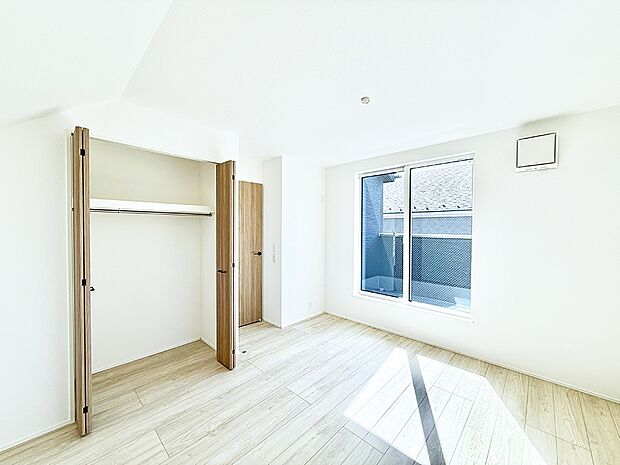 【洋室】■優雅で穏やかな時間が流れる空間