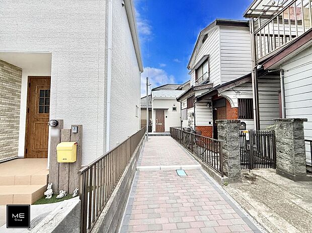 【現地外観写真】■暮らしを豊かにする充実した仕様設備で快適に