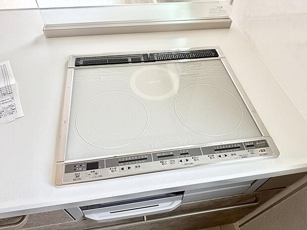 【IHクッキングヒーター】■お手入れが楽なＩＨクッキングヒーターです♪
