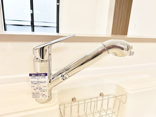 【浄水器】■清潔でおいしい水を手軽に供給してくれます