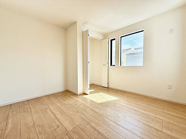 【洋室】■自分だけのスペース どんなお部屋にするかとっても楽しみですね