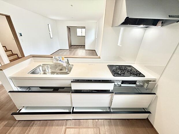 【キッチン】■シンプルで機能的、毎日使いやすいキッチン