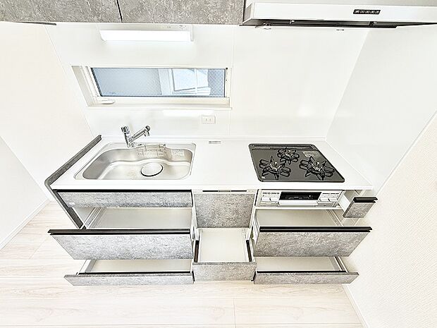 【キッチン】■家族の絆を深める、温もりのあるキッチン