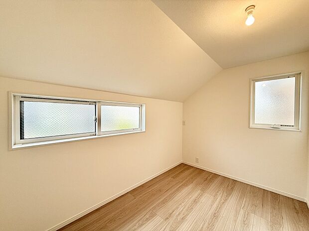 【寝室】■快適な環境で、日常の疲れを癒せる空間