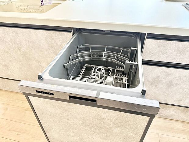 【食洗機】■手間なく洗浄！食器をピカピカに仕上げてくれます