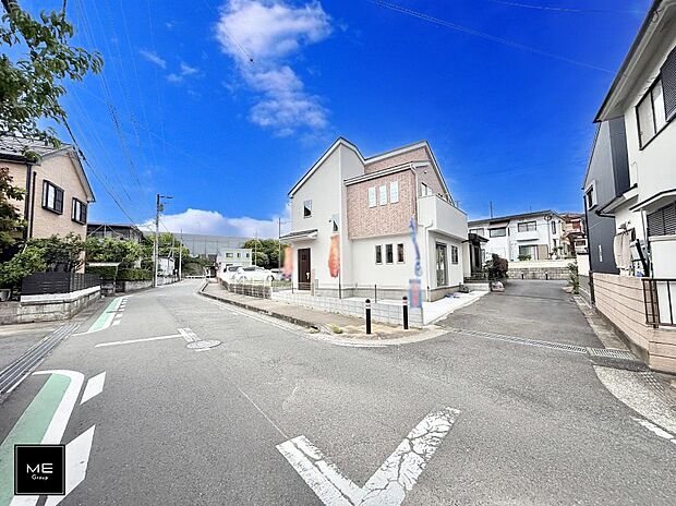 【前面道路含む現地写真】■新しい時代の息吹を感じる、心地よい環境