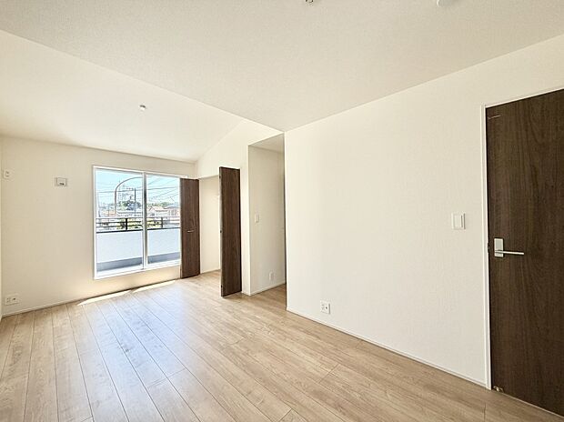 【リビング以外の居室】1号棟 ■機能的で使いやすいお部屋で毎日を快適に
